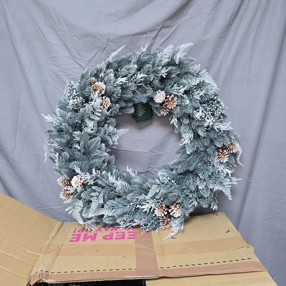 FROSTED ARTIFICIAL CHRISTMAS WREATH WITH PINECONES