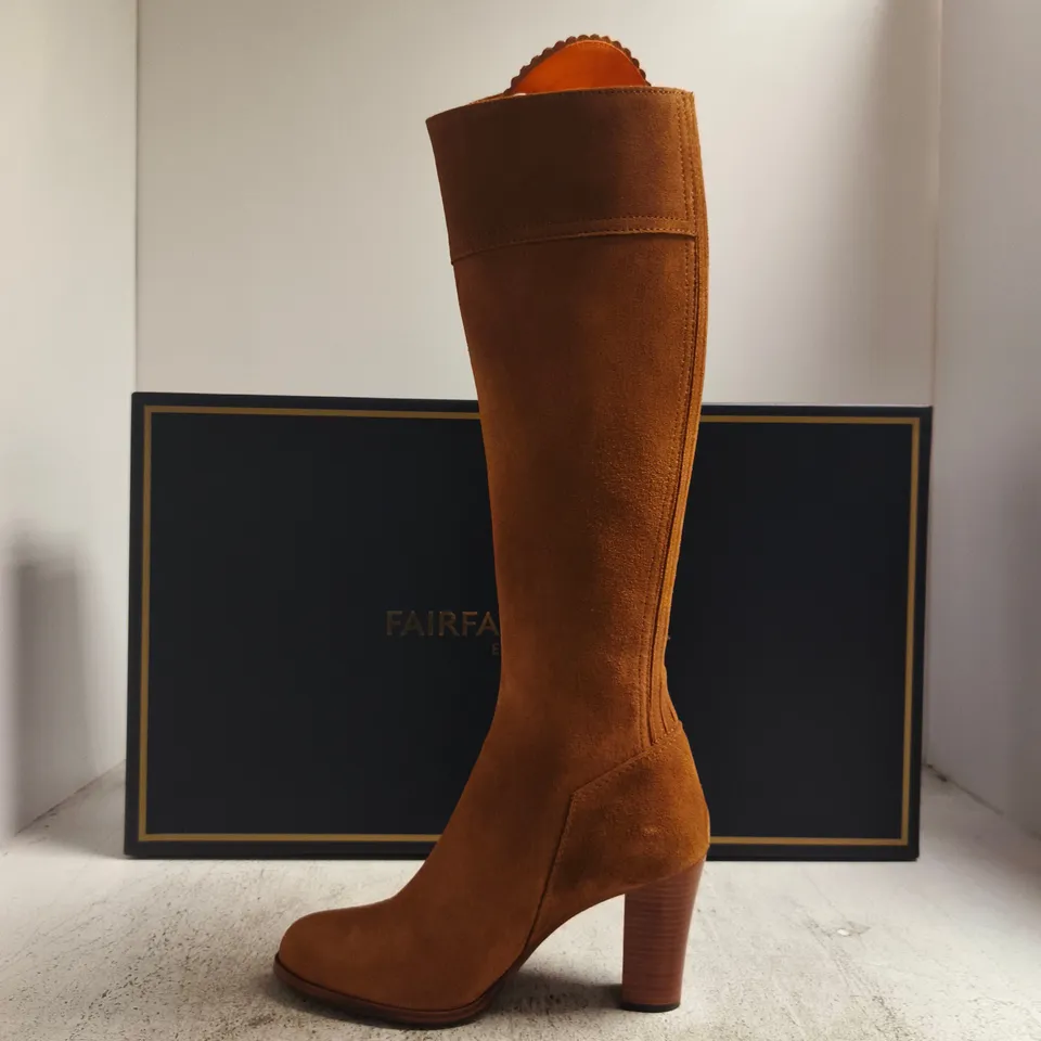 FAIRFAX & FAVOR WOMEN'S HIGH-HEELED REGINA KNEE-HIGH BOOT – TAN SUEDE UK 6