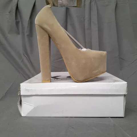 BOXED PAIR OF KOI COUTURE PLATFORM HIGH HEEL SHOES IN BEIGE SIZE 4