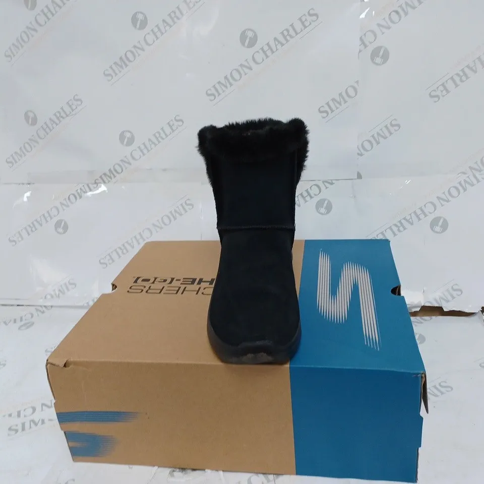 BOXED SKECHERS BLACK ON THE GO BOOTS- SIZE 3.5