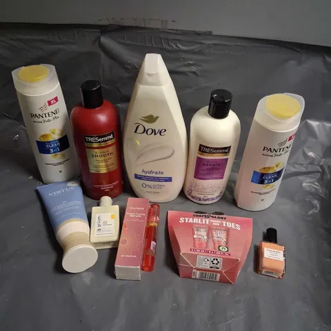 APPROXIMATELY 20 ASSORTED HEALTH AND BEAUTY PRODUCTS TO INCLUDE; DOVE, TRESEMME, PANTENNE AND GRUM