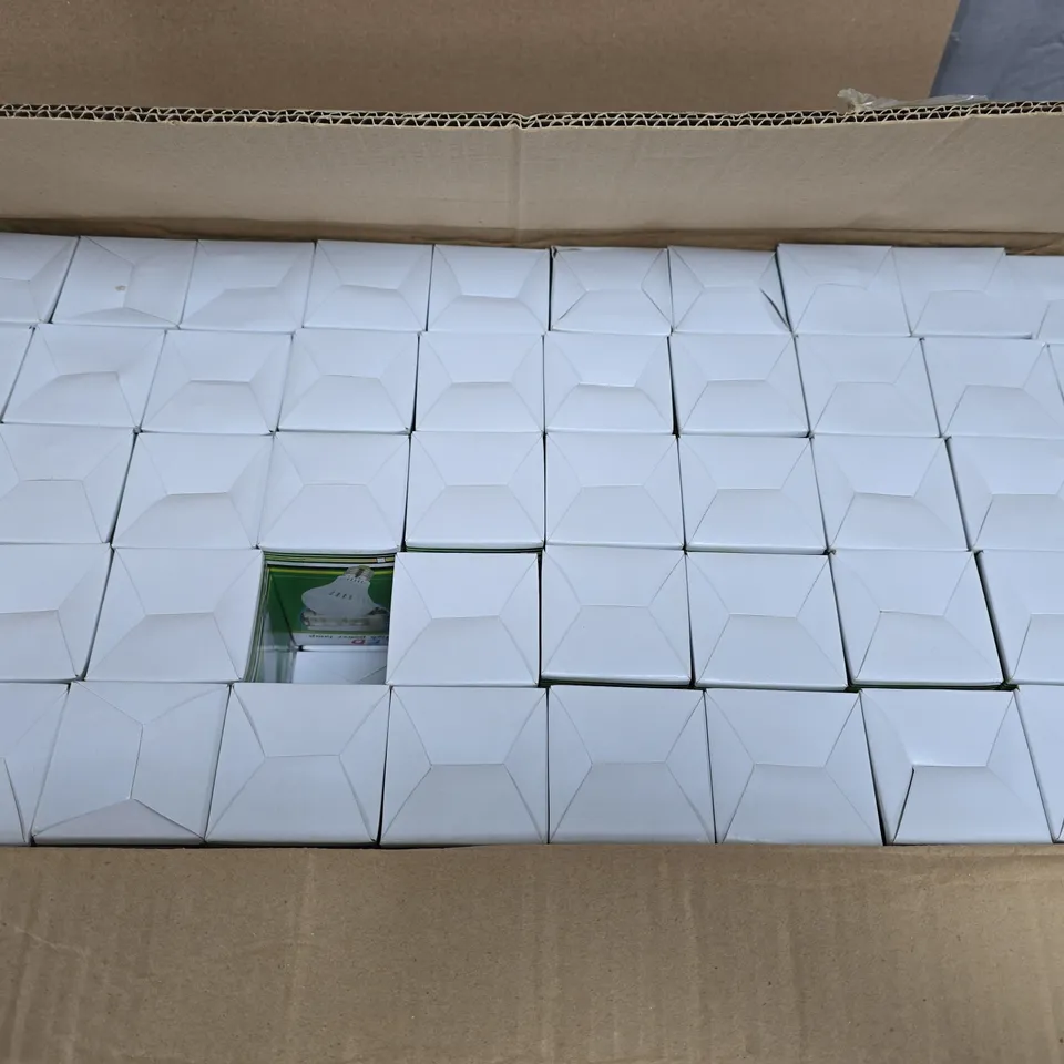 APPROXIMATELY 90 LED HIGH POWER LIGHT BULBS 