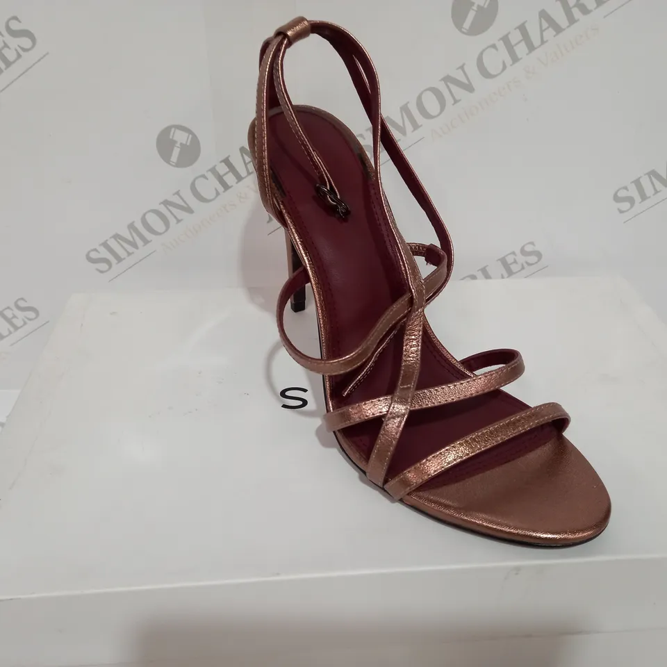 BOXED REISS DANA METALIC ROSEGOLD HEEL - SIZE 6