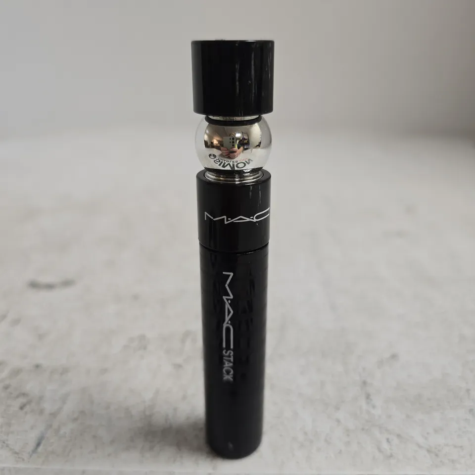 MAC STACK MASCARA – BLACK, 12 ML (MADE IN CANADA)