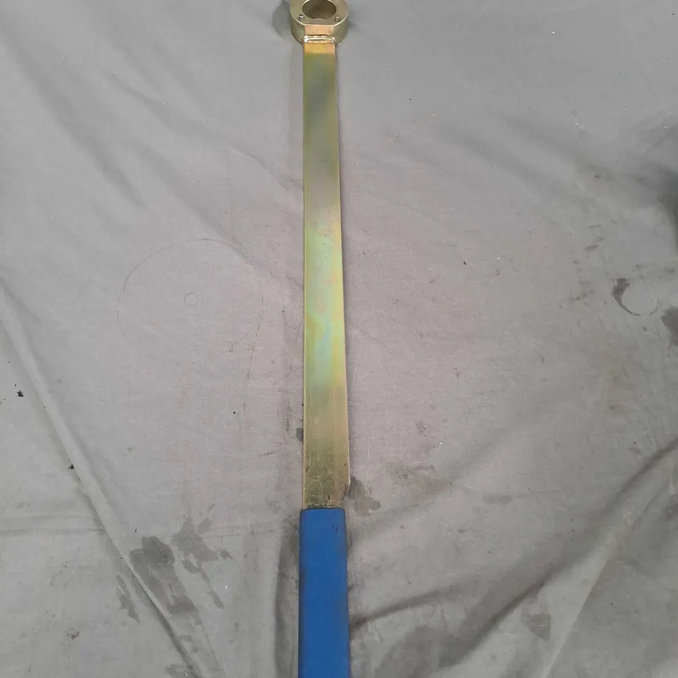 CRANKSHAFT CRANK HOLDING LOCKING TOOL / COLLECTION ONLY 