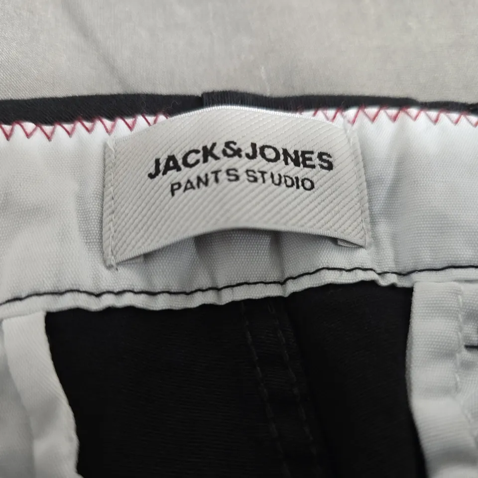 JACK & JONES BASIC CHINO SHORTS – BLACK, MEN'S SIZE M