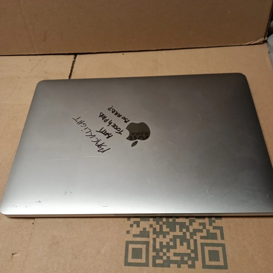 APPLE MACBOOK PRO