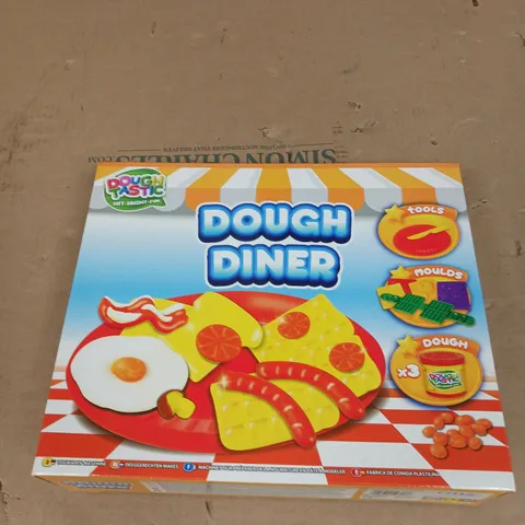 APPROXIMATELY 12 DOUGHTASTIC! SUPER DOUGH DINER PLAYSETS