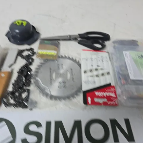 APPROXIMATELY 15 ASSORTED HOUSEHOLD PRODUCTS TO BIKE CHAIN , SAW BLADE AND SCISSORS 