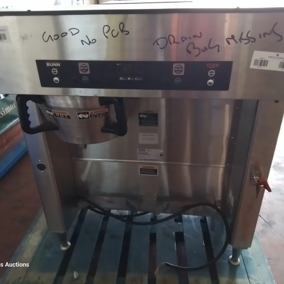 BUNN DUAL TITAN COMMERCIAL COFFEE BREWER