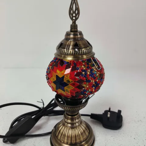 BOX OF APPROX 30 BRASS MOSAIC GLASS TABLE LAMP