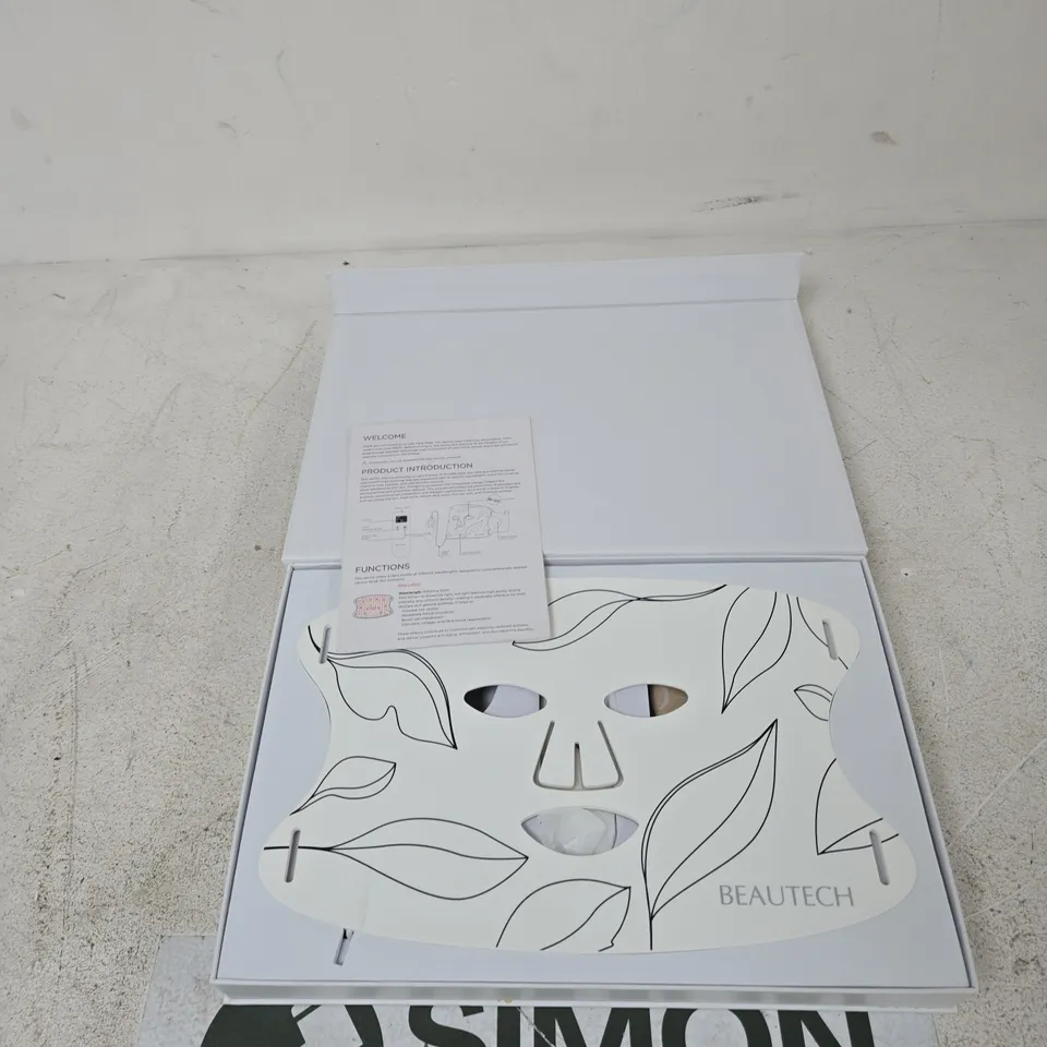 BEAUTECH LED FACE MASK – WHITE WITH LEAF PATTERN (BOXED)