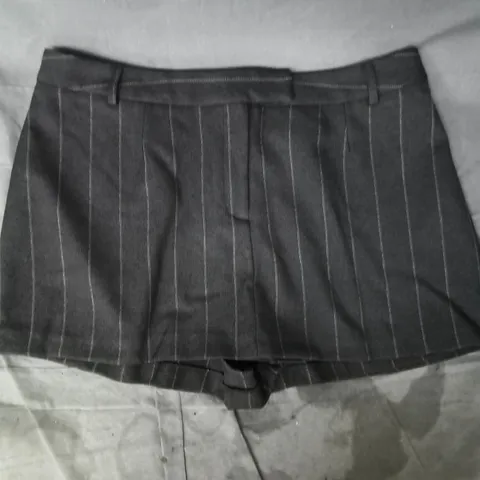 MISS SELFRIDGE PINSTRIPE SKORT IN DARK BROWN SIZE UK 18