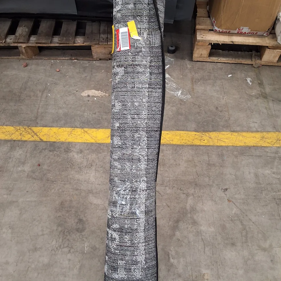 ROLLED ONECRE GEOMETRIC AREA RUG - 198CM X UNSPECIFIED 