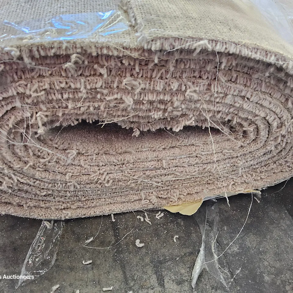 ROLL OF QUALITY BURFORD TWIST ELITE 50 SHILTON CARPET APPROXIMATELY 4M × 7M