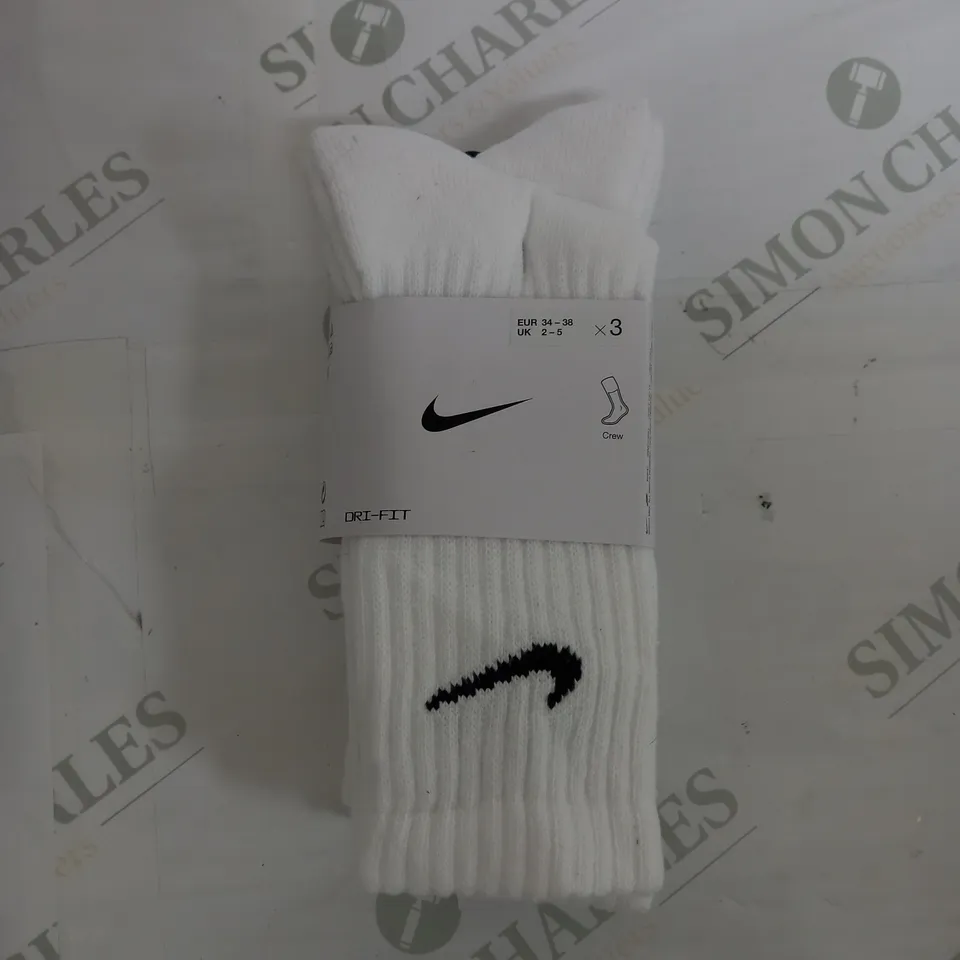 NIKE DRI FIT WHITE SOCKS - UK 2-5