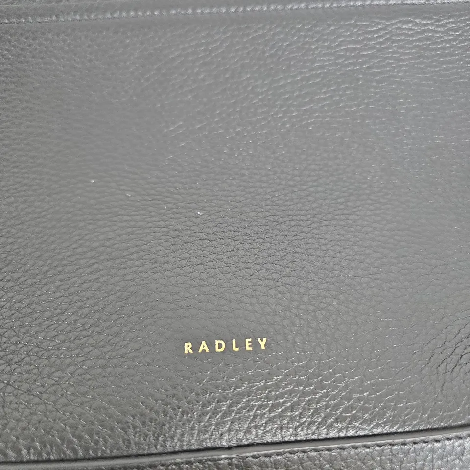 RADLEY BLACK PEBBLE LEATHER HANDBAG WITH GOLD BRANDING