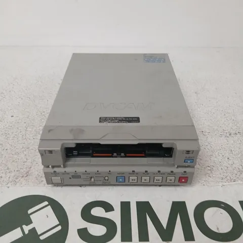 SONY DSR-11 DIGITAL VIDEOCASSETTE RECORDER (DV DECK)
