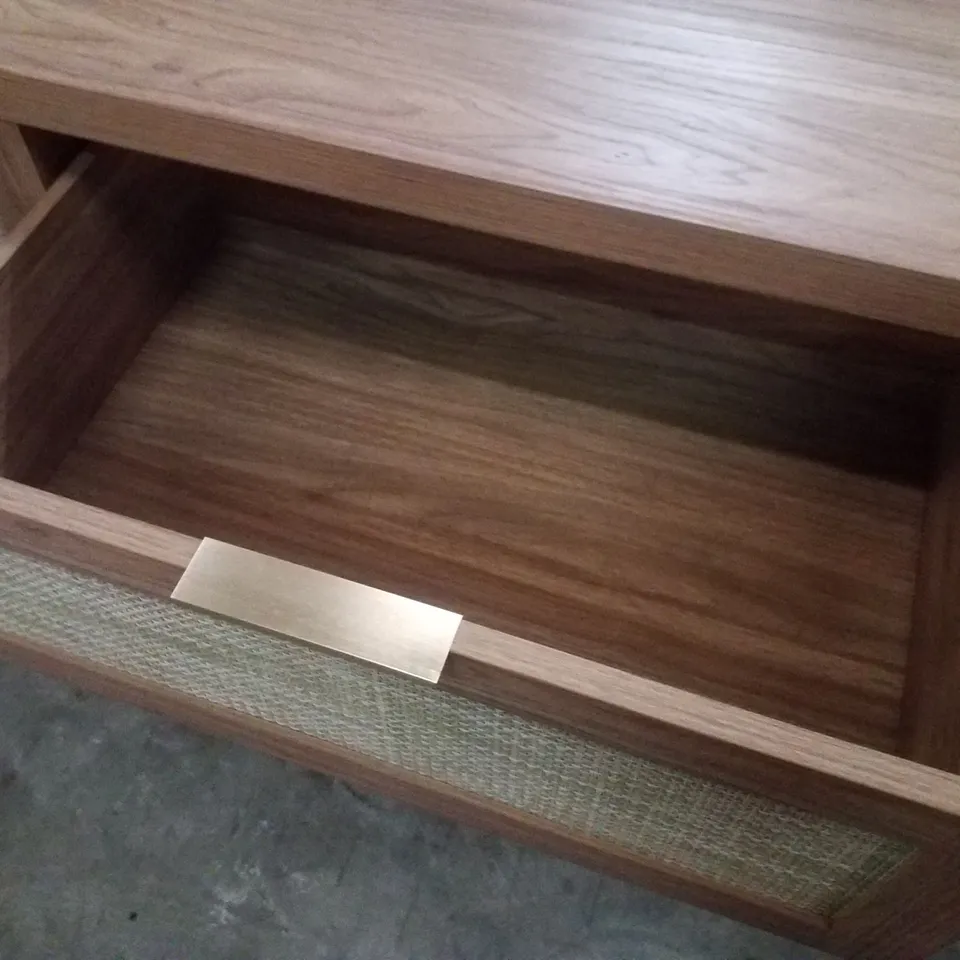 DEARBHAILE 47" W 6 - DRAWER DRESSER - NATURAL OAK 