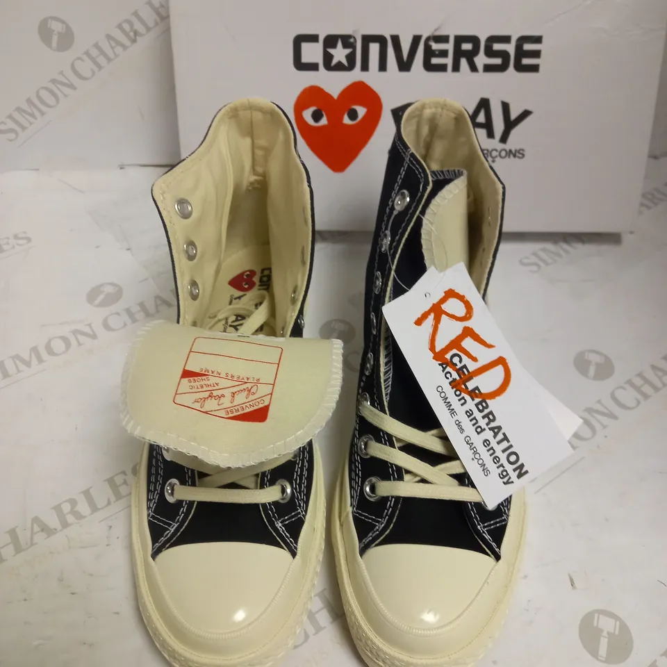 UK 7 CONVERSE PLAY EDITION COMME DES GARCONS HIGH TOP TRAINERS 