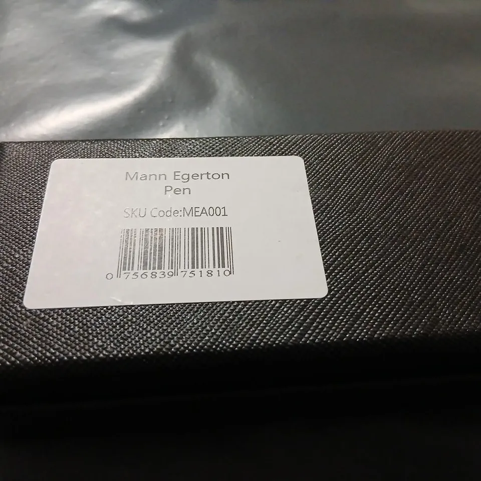 MANN EGERTON PEN – BLACK WITH GOLD TRIM, BOXED (MEA001)