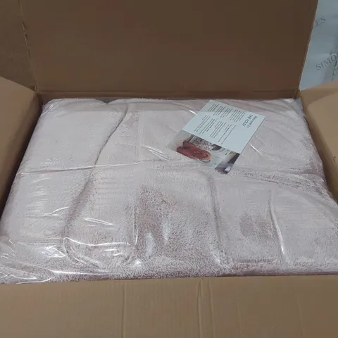 BOXED DUSTY ROSE RUG - 6 x 9'
