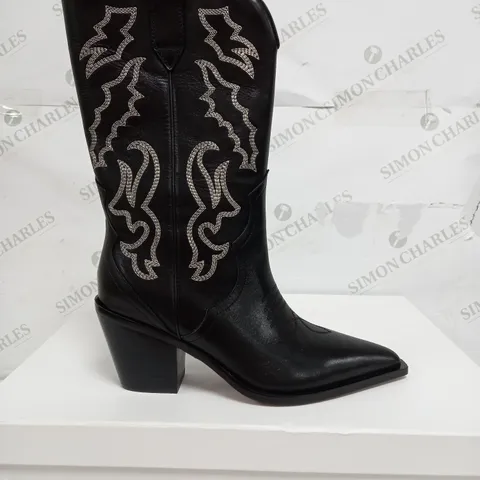 BOXED PAIR OF ALIAS MAE MARLEY COWBOY BOOTS IN BLACK - UK 6