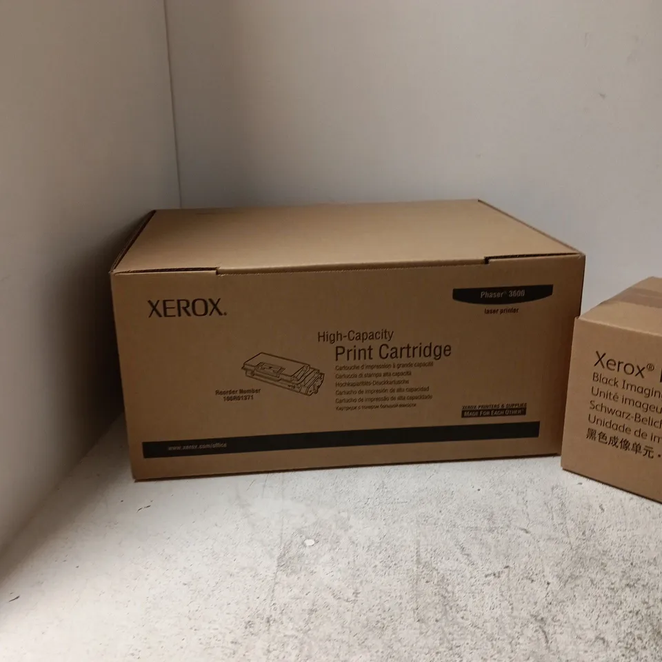 PALLET OF APPROXIMATELY 45 XEROX PRODUCTS INCLUDING HIGH-CAPACITY PRINT CARTRIDGE, PHASER 6700 ETC.
