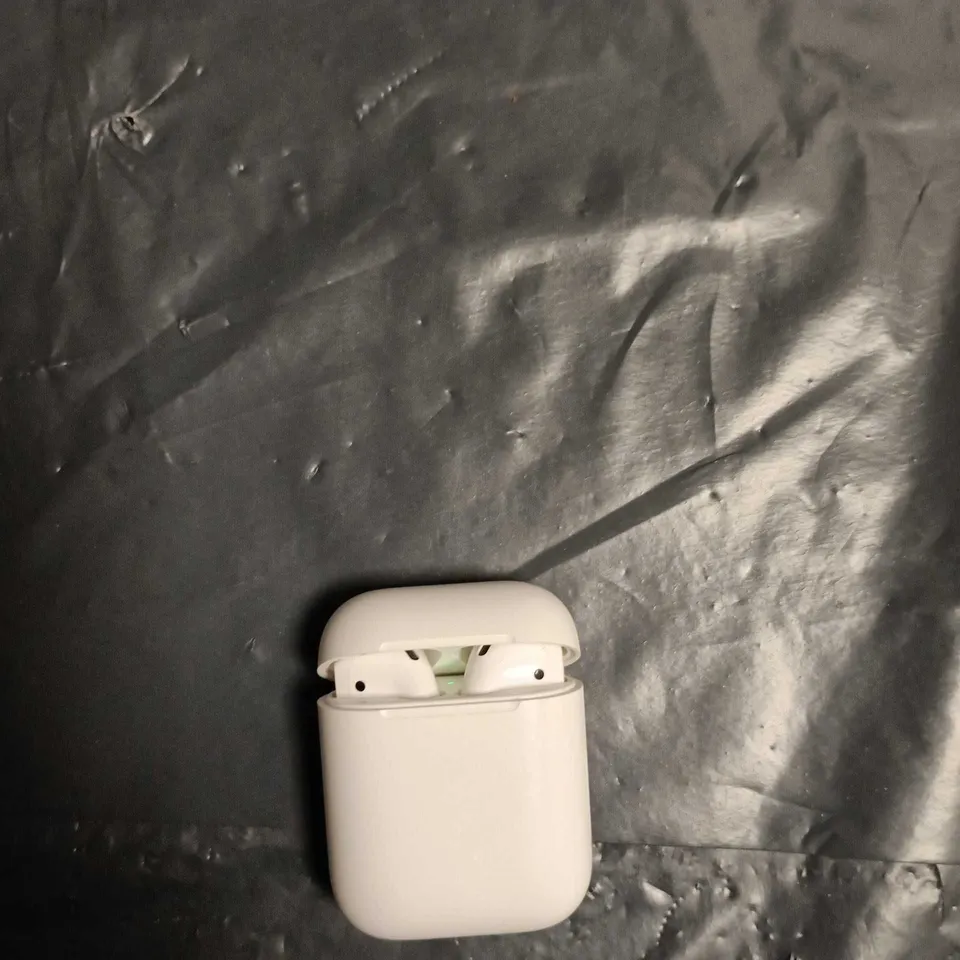 APPLE AIRPODS WITH CHARGING CASE – WHITE
