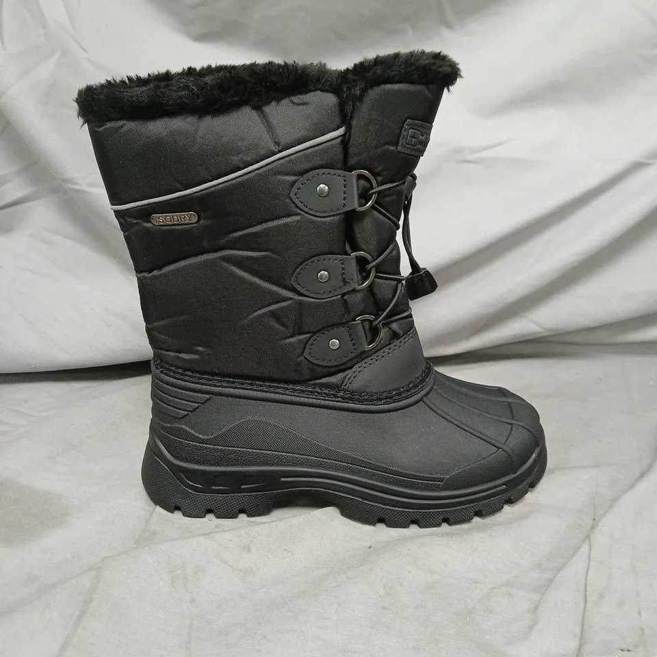MOUNTAIN WAREHOUSE KIDS FLEECE LINED SNOW BOOTS - BLACK - SIZE 13