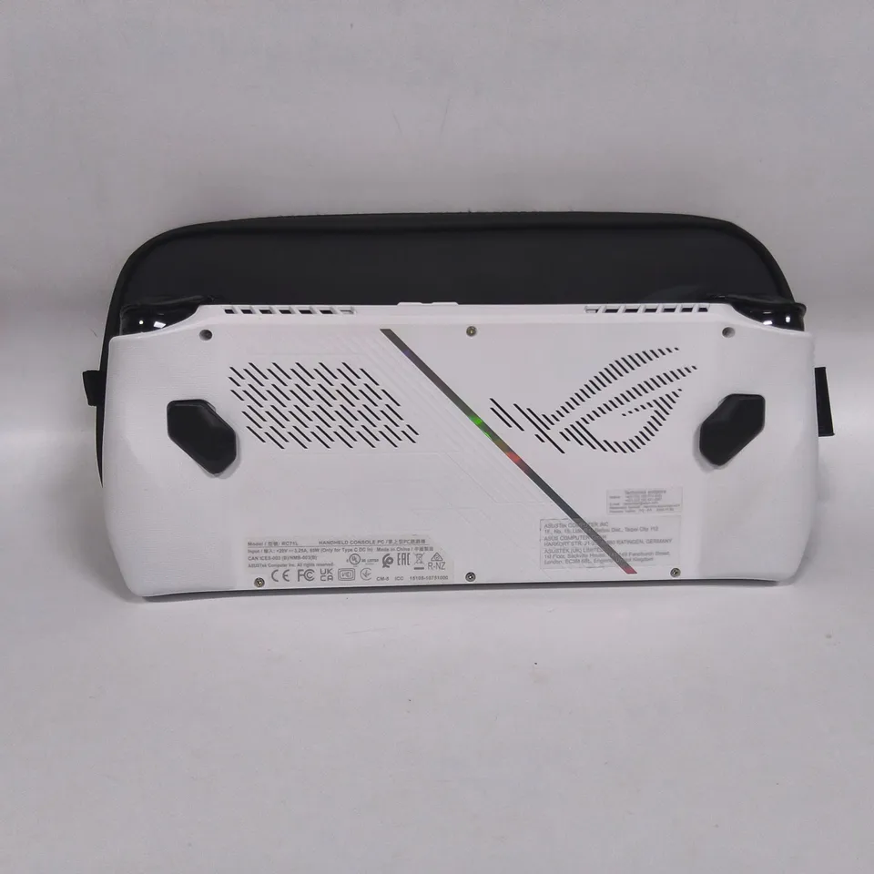 UNBOXED ASUS ROG HANDHELD CONSOLE PC IN WHITE WITH CARRY CASE - RC71L 