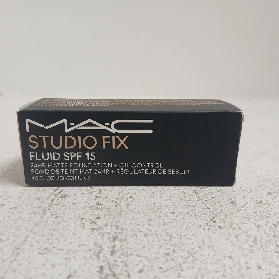 MAC STUDIO FIX FLUID SPF 15 FOUNDATION – 30 ML, BOXED