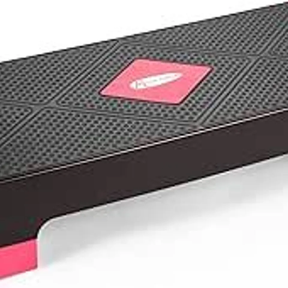 BOXED AEROBIC EXERCISE STEPPER WITH 2 ADJUSTABLE STEP LEVELS, 2 HEIGHT ADJUSTABLE 10CM 15CM EXERCISE STEP NON-SLIP AEROBIC FITNESS CARDIO HOME GYM ROUTINES TRAINING, 68cm - RED
