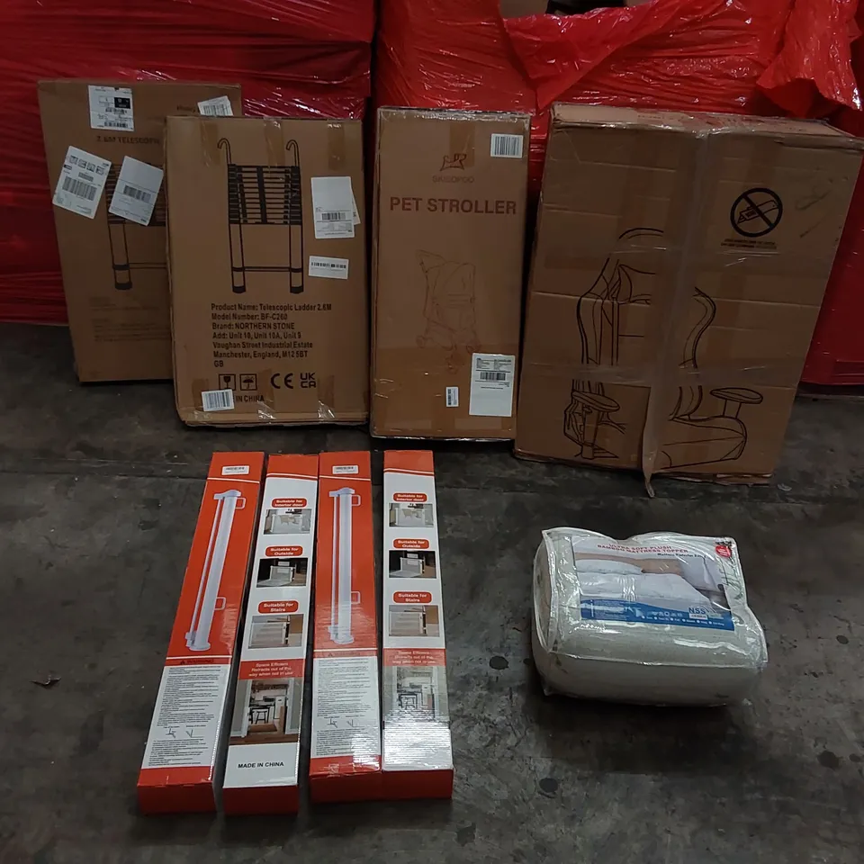 PALLET OF ASSORTED ITEMS INCLUDING: GAMING CHAIR, RETRACTABLE SAFETY GATES, 2.6M TELESCOPIC LADDERS, PET STROLLER, BAMBOO MATTRESS TOPPER