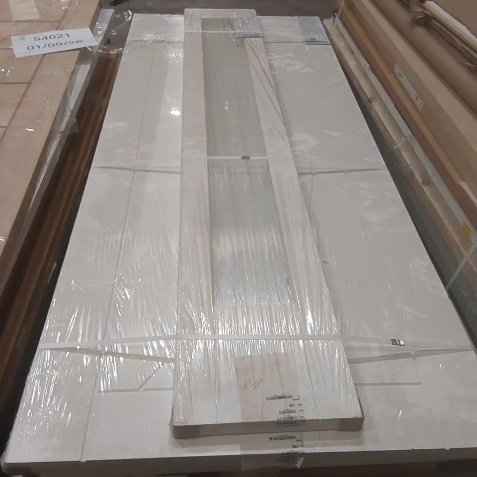 PALLET CONTAINING A VERY LARGE QUANTITY OF ASSORTED WOODEN INTERNAL DOORS