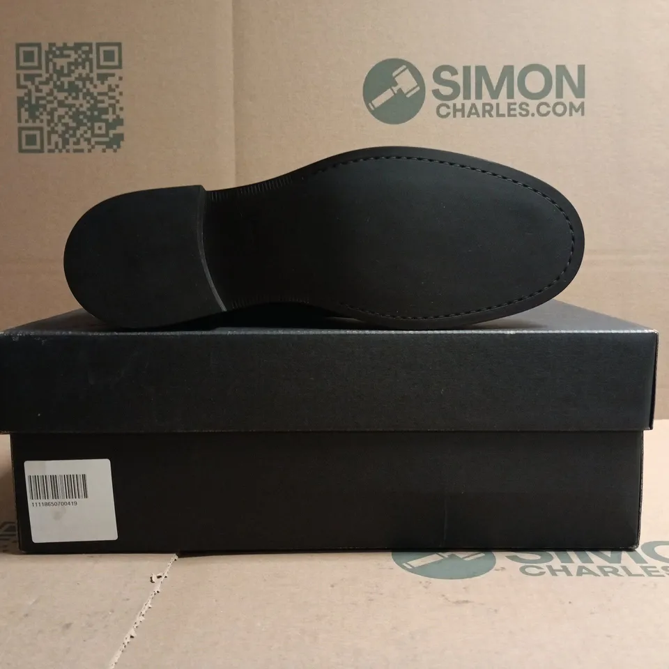 BOXED PAIR OF MASSIMO DUTTI ANKLE BOOTS IN BROWN SIZE UK 8