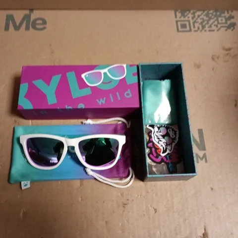 BOXED KYLOE NEXUS ULTRA LENSES GLASSES IN WHITE GRADIENT