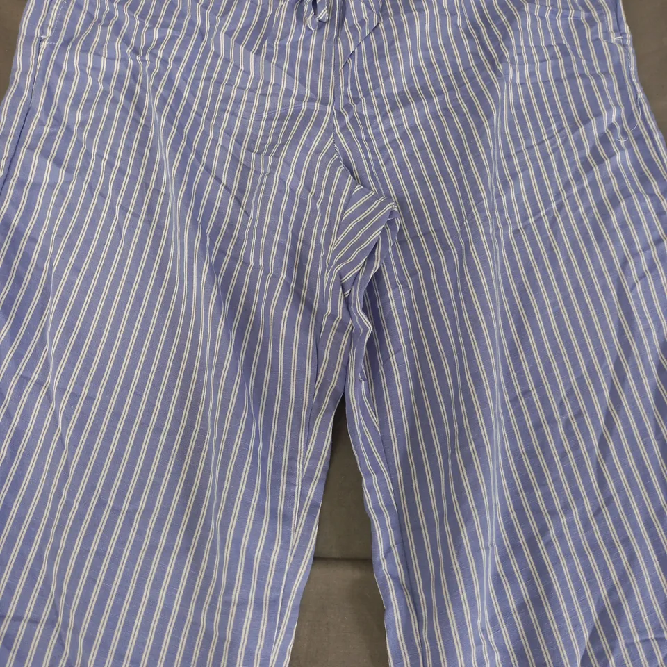 BERSHKA PINSTRIPE PANTS IN BLUE/WHITE SIZE SMALL