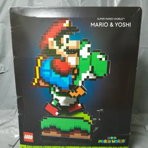 BOXED LEGO SUPER MARIO WORLD MARIO & YOSHI - 71438