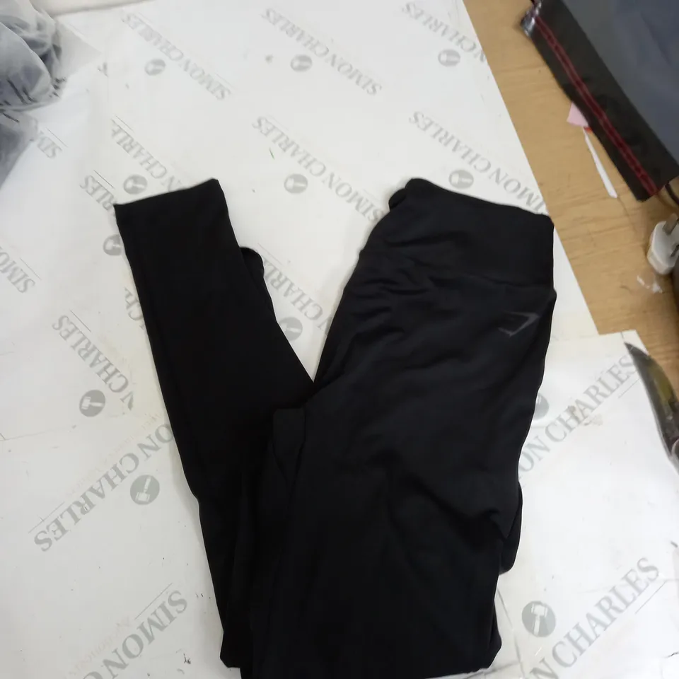 GYMSHARK BLACK LEGGINGS - LARGE