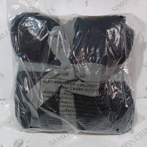 BOXED UNBRANDED SOFT FLEECE BLANKET IN BLACK