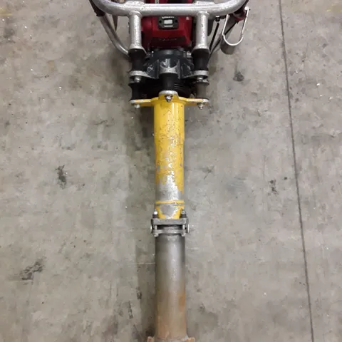 ROBEL 2 STROKE VERTICAL TAMPER