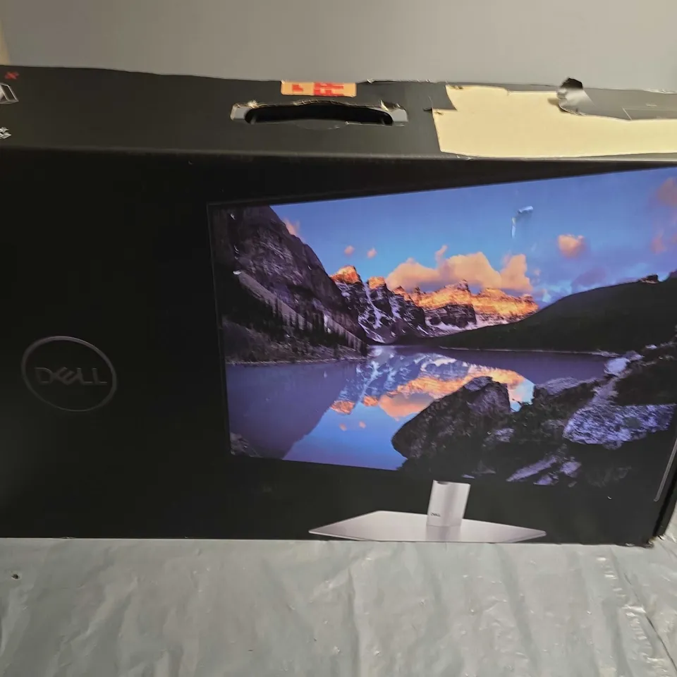 BOXED DELL ULTRA SHARP 27 MONITOR U2724D