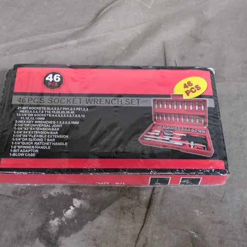 46-PIECE SOCKET WRENCH SET IN RED AND BLACK CASE