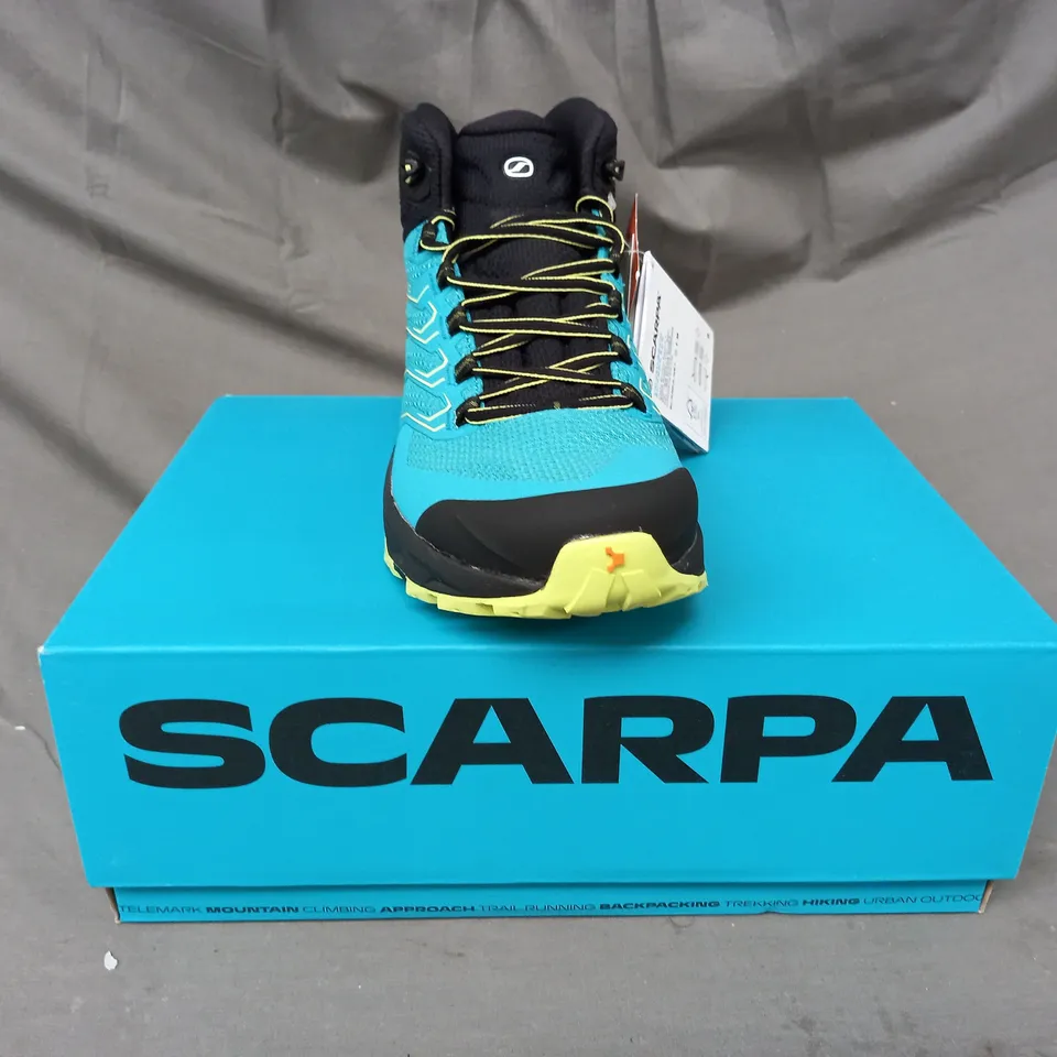 BOXED PAIR OF SCARPA RUSH 2 MID GTX SHOES IN BLUE/LIME UK SIZE 6.66