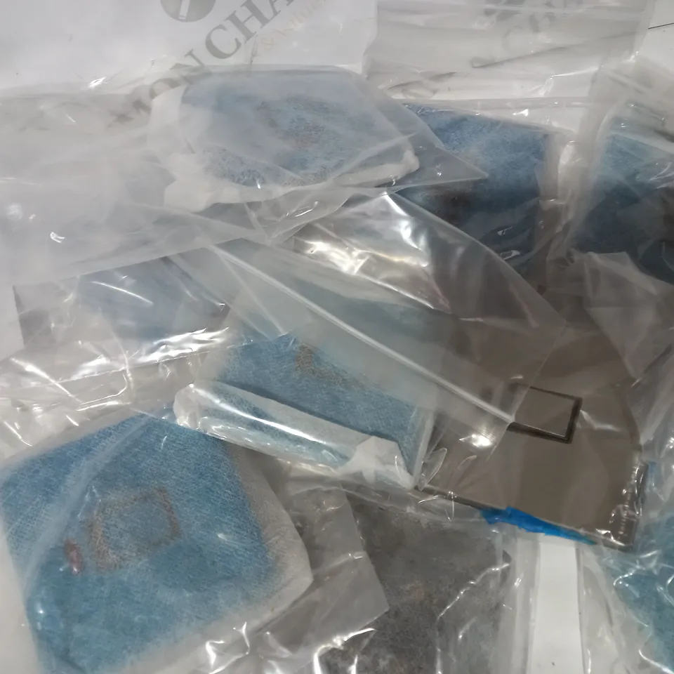 BOX OF APPROXIMATELY 10 ASSORTED LIGHT SWITCHES