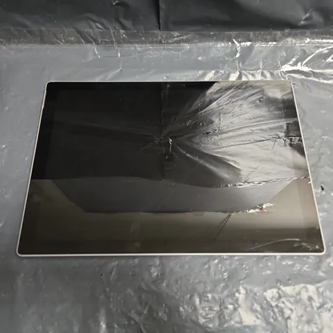 MICROSOFT SURFACE PRO TABLET – SILVER, CRACKED SCREEN