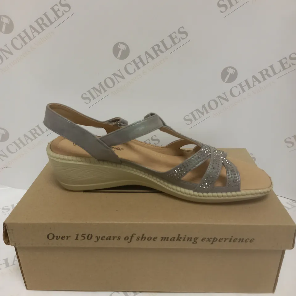 BOXED PAIR OF CUSHION-WALK DIAMANTE SANDALS IN PEWTER - SIZE 6