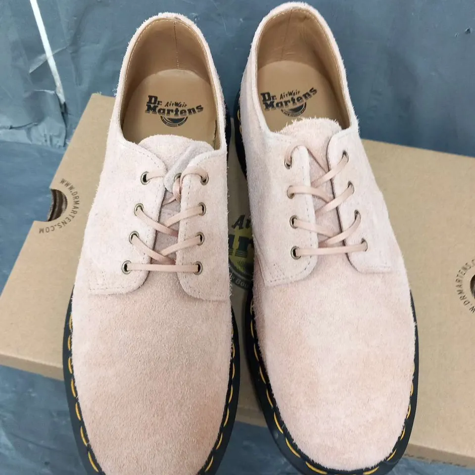 BOXED DR MARTENS AIR WAIR SMITHS PEACH BEIGE DESERT OASIS SUEDE SIZE 9