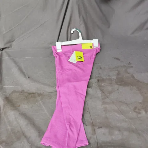 3 X ALL IN MOTION MID-RISE CAPRI PANTS – WOMEN'S PINK, UK 12 (US 8)
